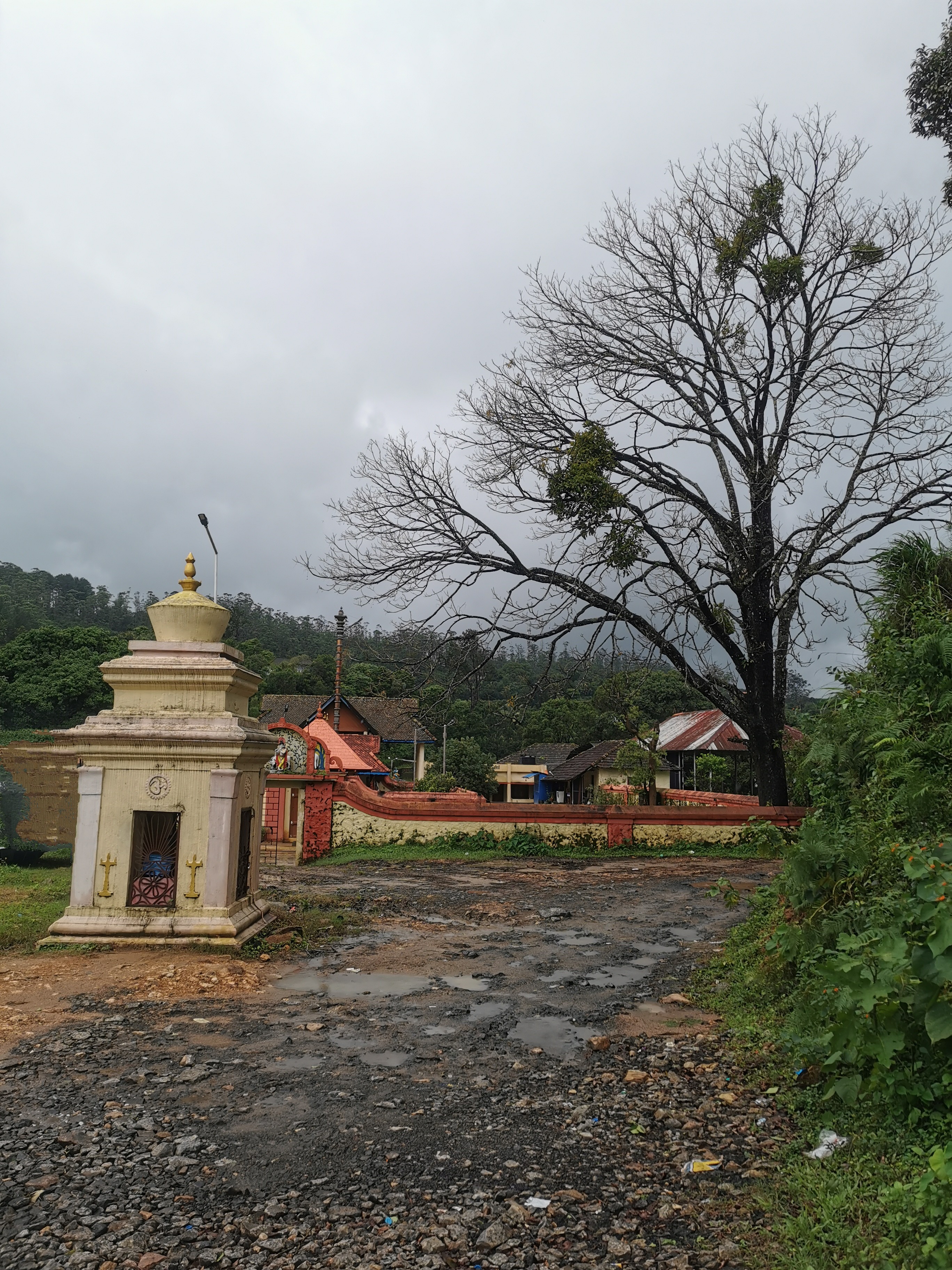 sree krishna temple peerumedu