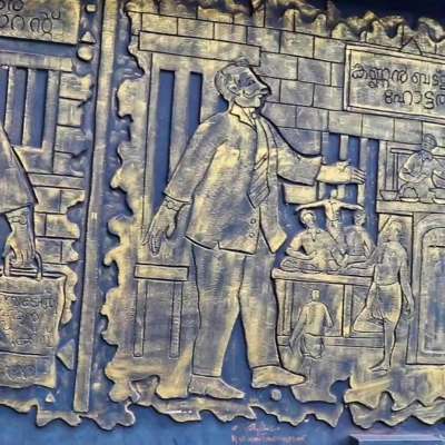 ചരിത്രം ഉറങ്ങുന്ന വലിയങ്ങാടിയും മധുരമുള്ള മിട്ടായി തെരുവും 